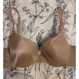 Vassarette Beige Oh-So-Sleek Underwire T-Shirt Bra, Size 38C
